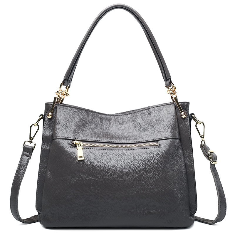 Black leisure handbag with tassel - handcee